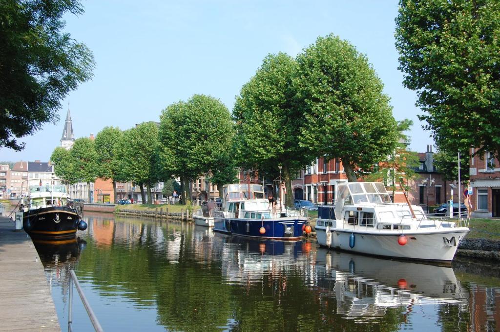 B&B De Peperbus Lokeren Exteriör bild